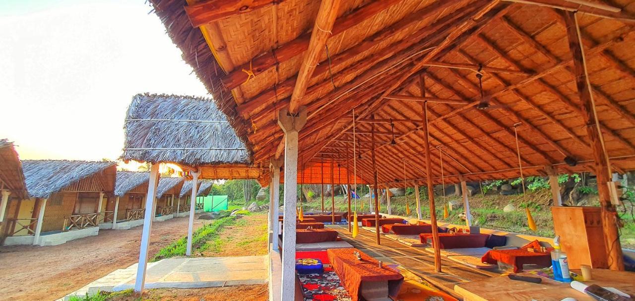 Lazy Panda Hotel ฮัมปี ภายนอก รูปภาพ