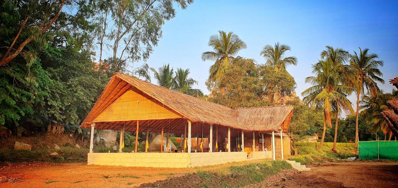 Lazy Panda Hotel ฮัมปี ภายนอก รูปภาพ