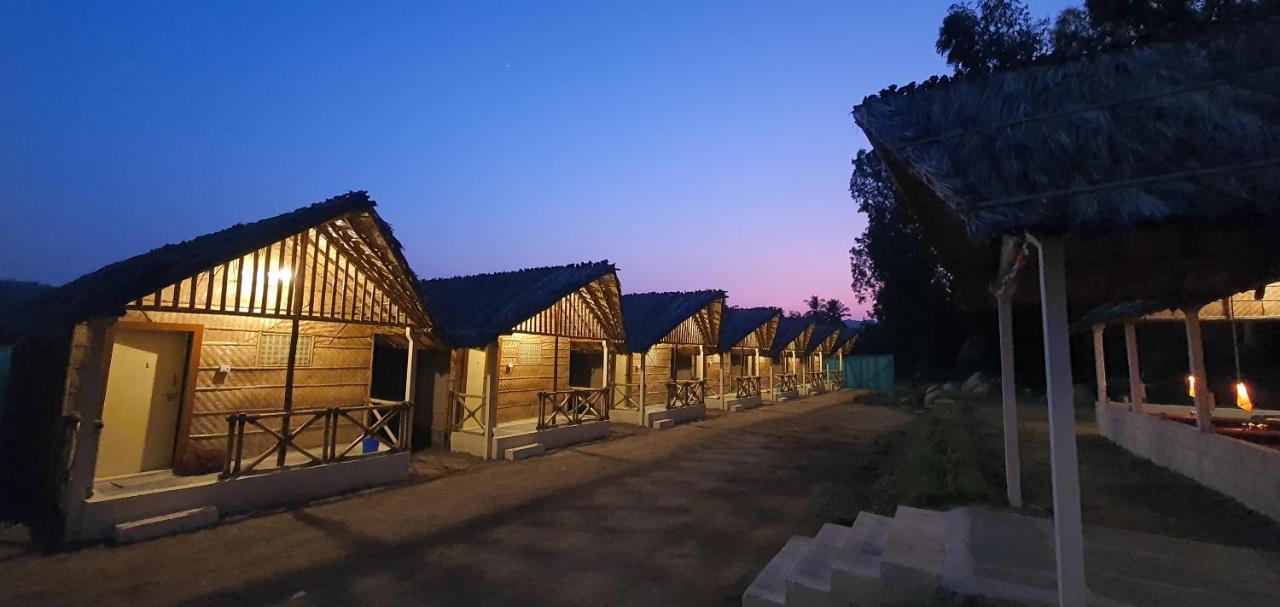Lazy Panda Hotel ฮัมปี ภายนอก รูปภาพ