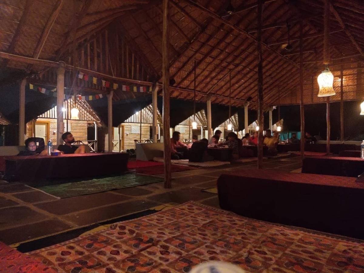 Lazy Panda Hotel ฮัมปี ภายนอก รูปภาพ