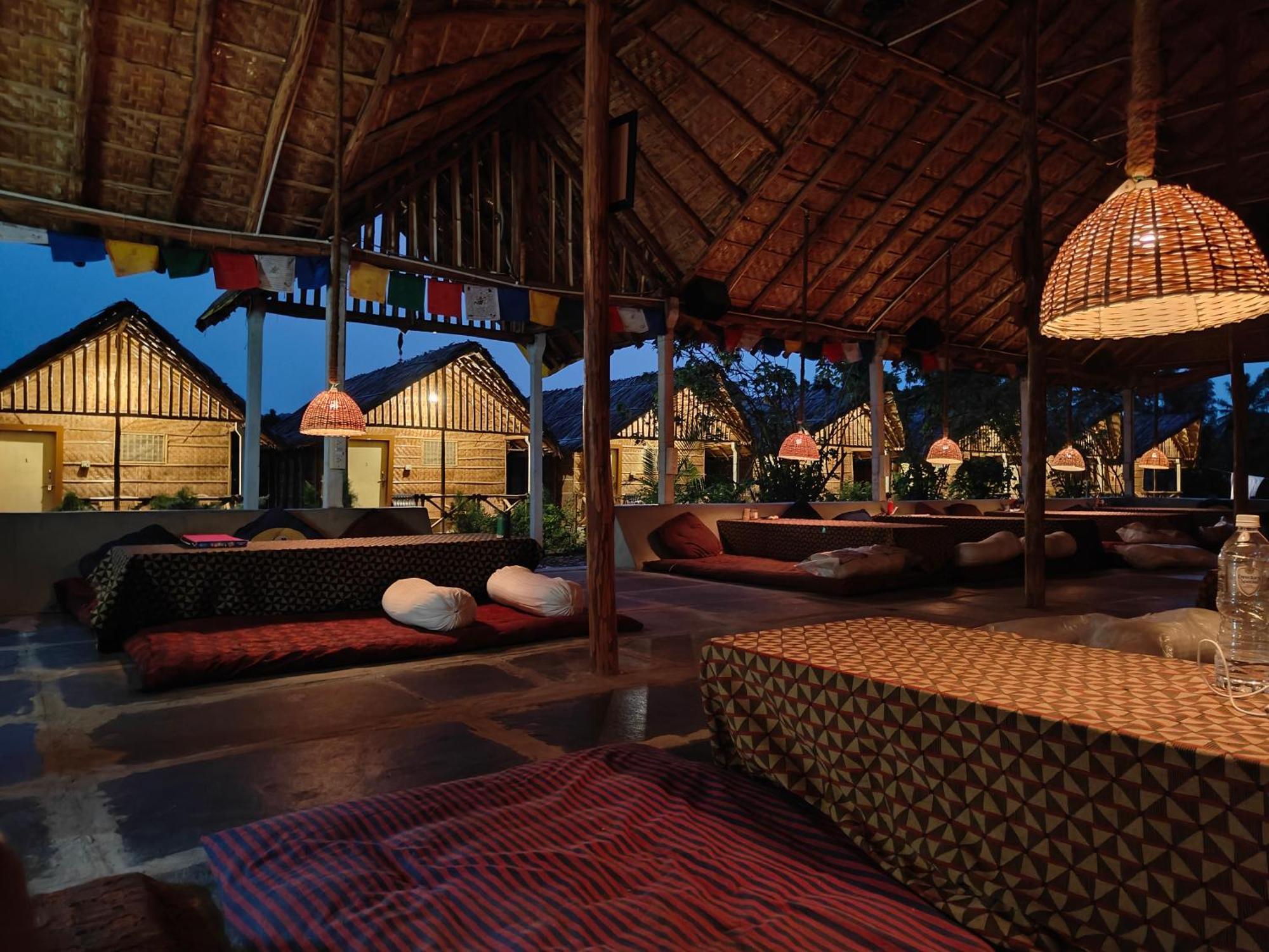 Lazy Panda Hotel ฮัมปี ภายนอก รูปภาพ