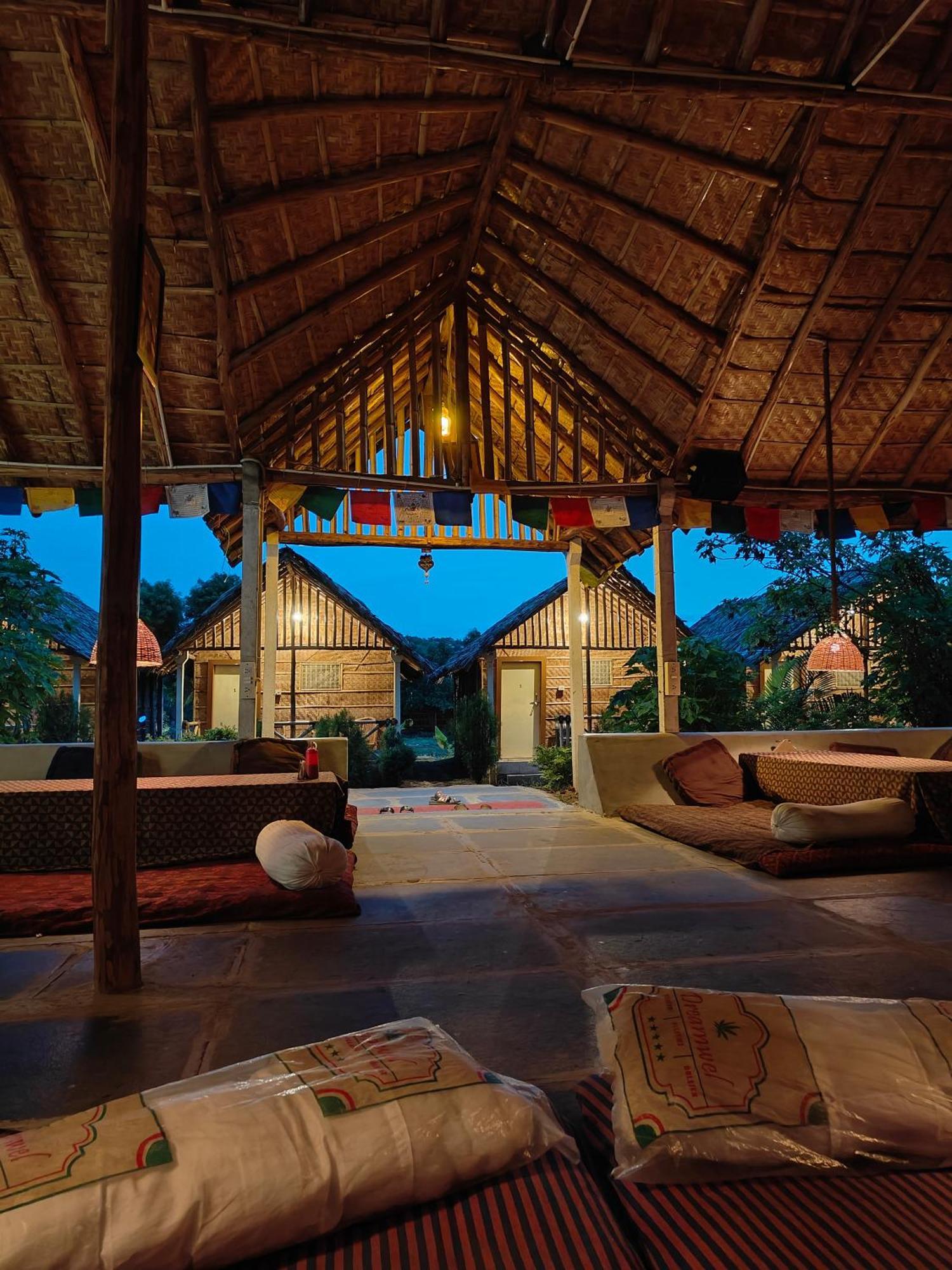 Lazy Panda Hotel ฮัมปี ภายนอก รูปภาพ